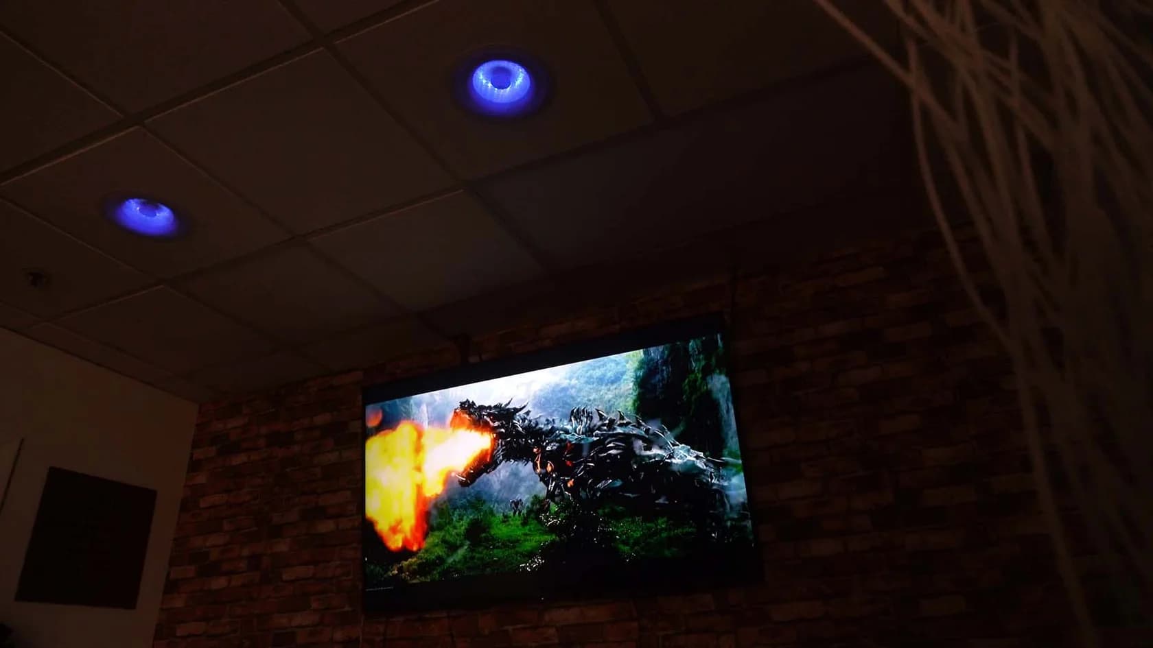 HC65B-LED