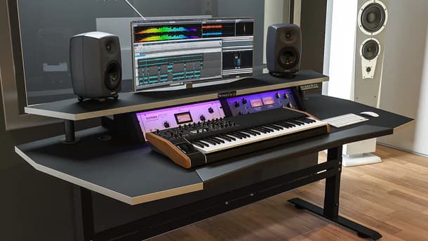 Fantom Sit and Stand Studio Workstation