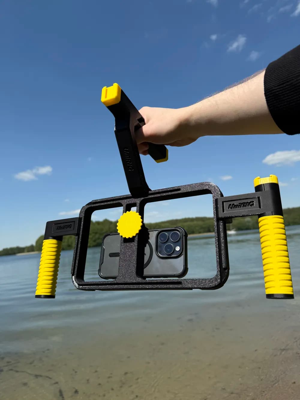 phone cage for video recording