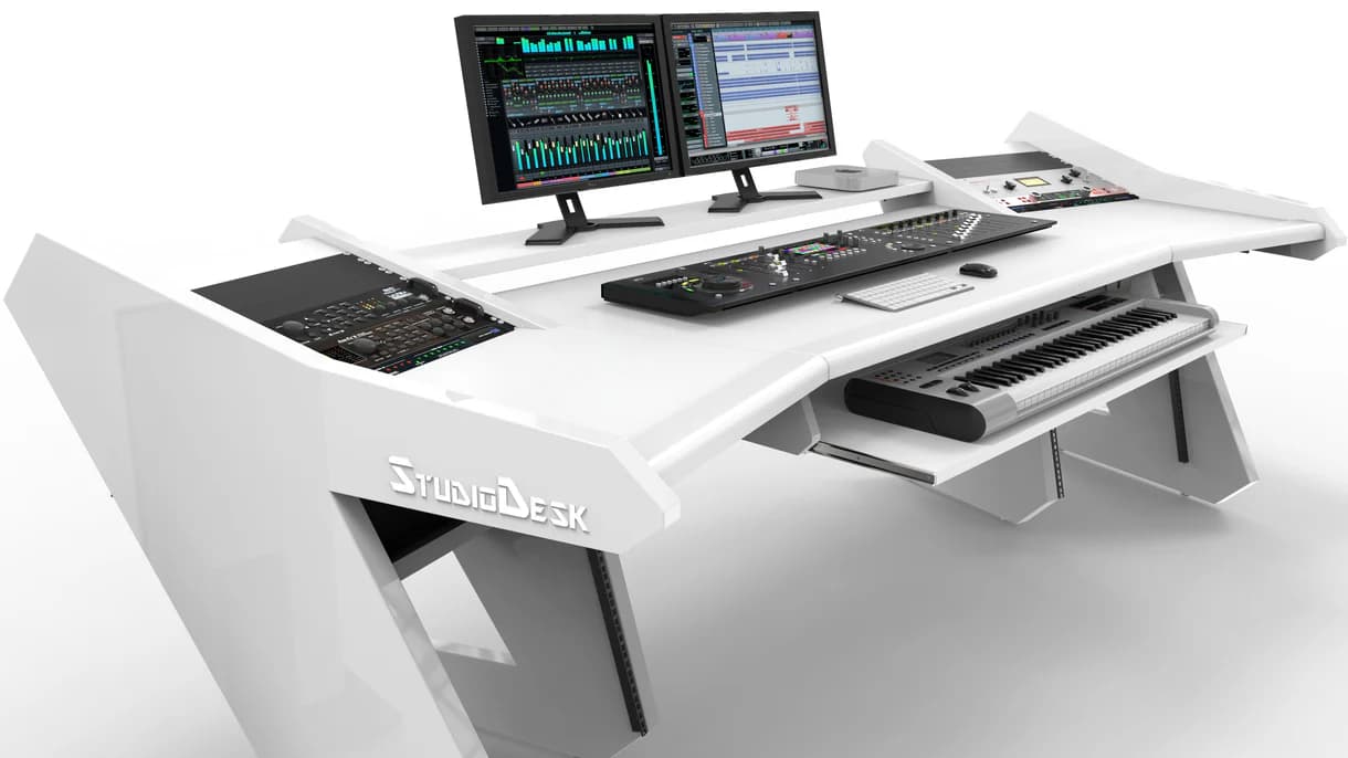 PRO LINE S Desk All white with Keyboard Pull out option