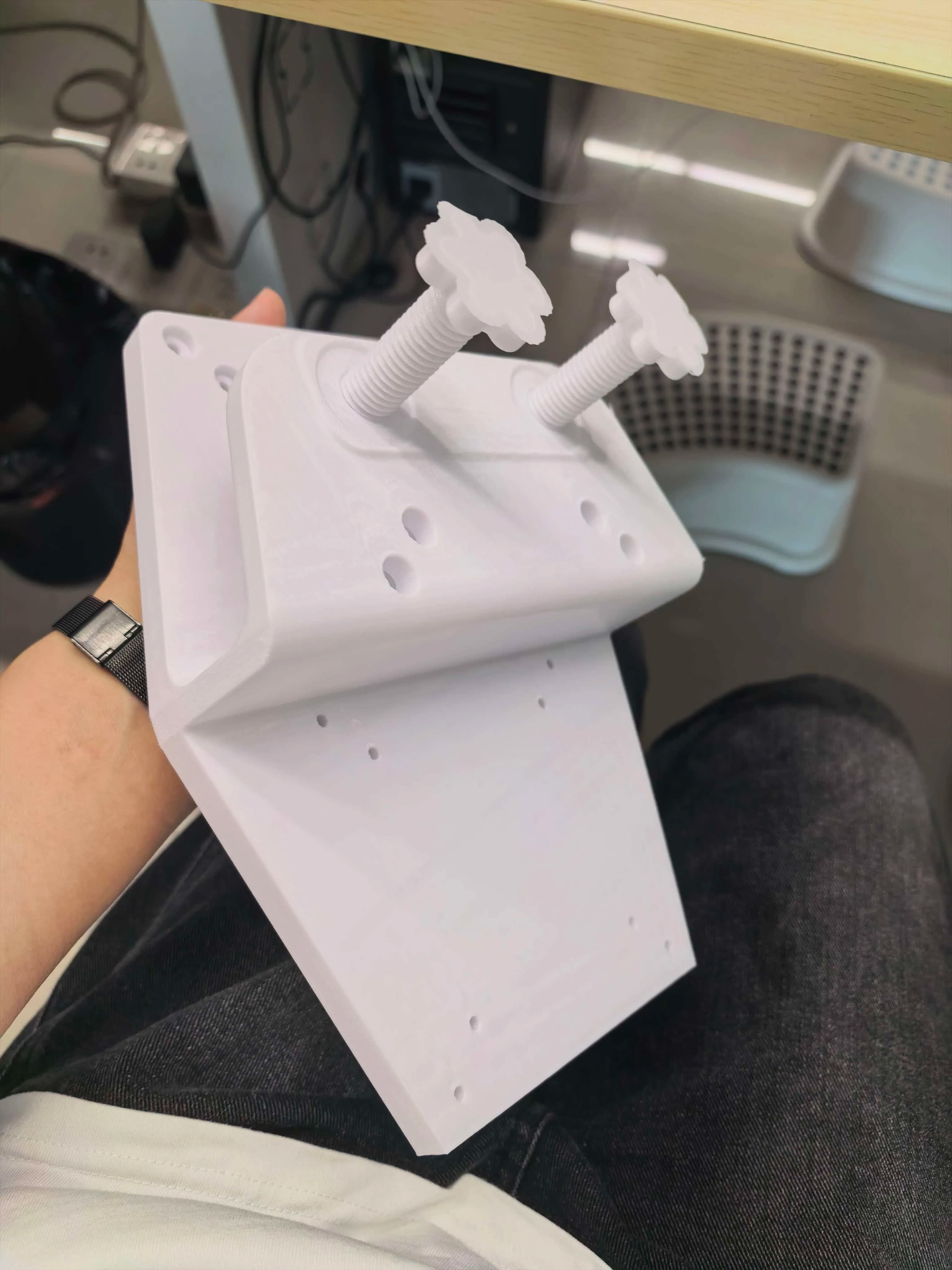 Monitor Back Stand