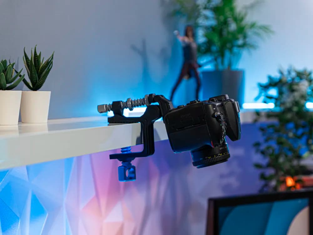 Desk Vertical Camera Mount