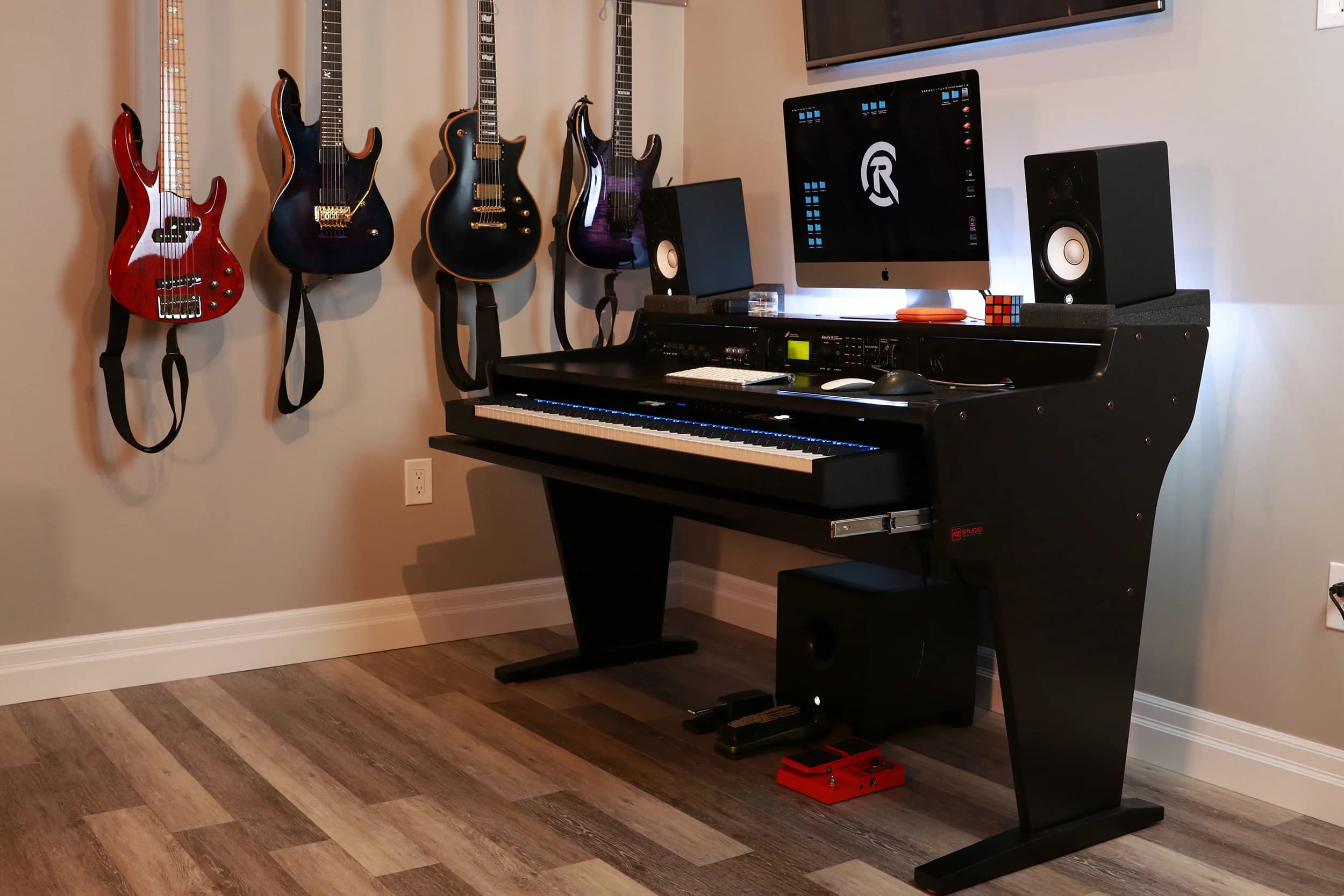 Spike 88 Keyboard Studio Desk