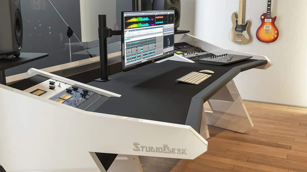 PRO LINE S Desk Black with Keyboard Pull out option