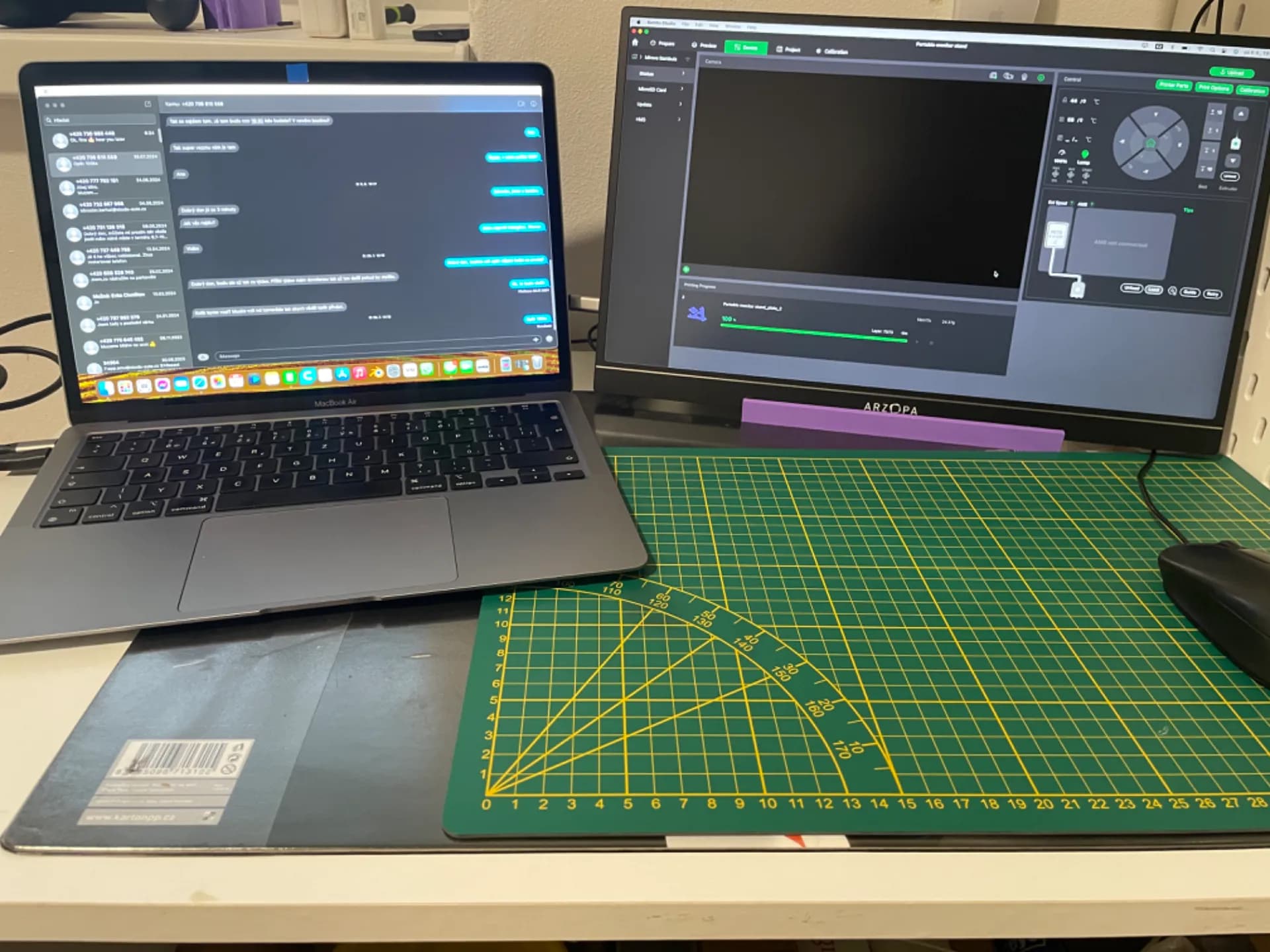 Portable monitor stand