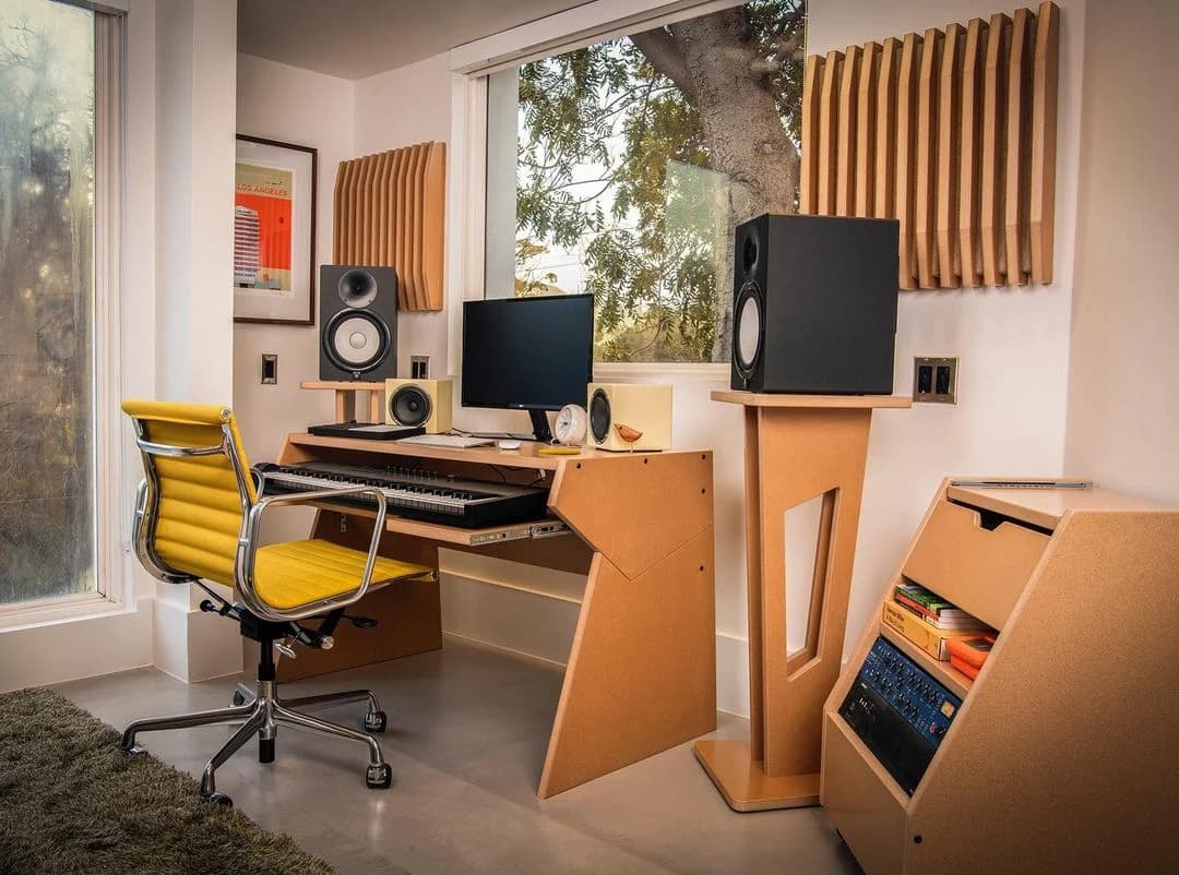 The Hub 61-Key Studio Desk